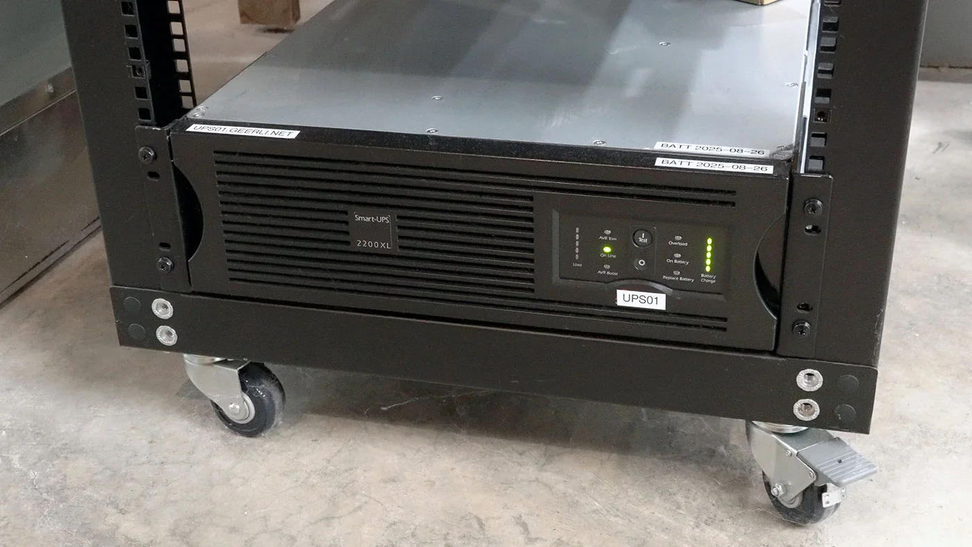 APC SmartUPS 2200XL